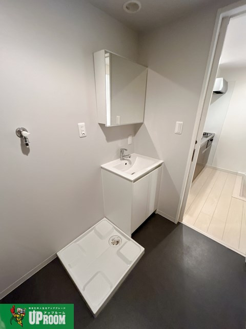 アドラブール新守山の洗面所