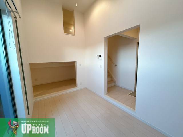 アドラブール新守山の居間・リビング