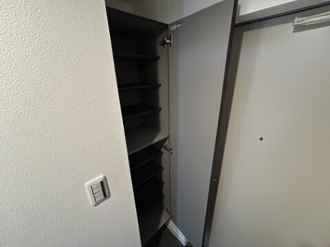 ジーメゾン明石林崎の玄関