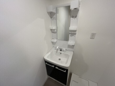 ジーメゾン明石林崎の洗面所