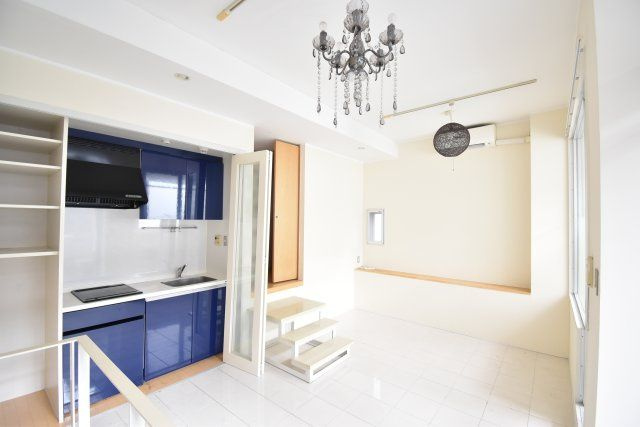 ユーレジデンス弁天町の居間・リビング