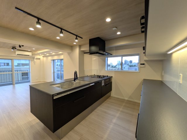 レトロマンション逆にオシャレな【コープ高輪】のキッチン|コンパクトなキッチンで掃除もラクラク