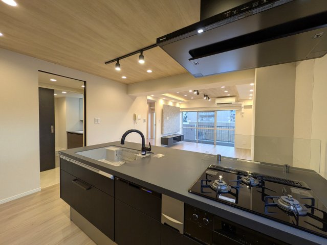 レトロマンション逆にオシャレな【コープ高輪】のキッチン|お料理しやすいキッチンです