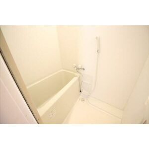 クレフラスト新守山駅前B棟の浴室