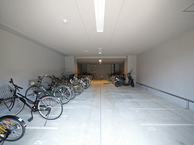 【その他共用部分】 | プレサンス東三国エンブレイス | 駐輪場です。