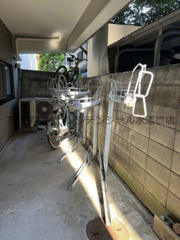 ロイヤルグリーン本郷のその他共用部分|駐輪場