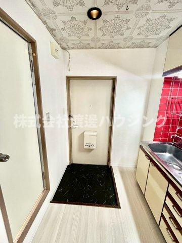 ベストレジデンス江坂A棟の玄関