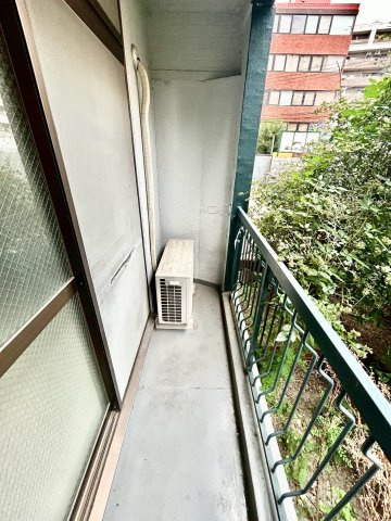 ベストレジデンス江坂A棟のバルコニー