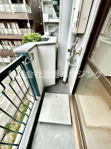 ベストレジデンス江坂A棟の設備|洗濯機置場