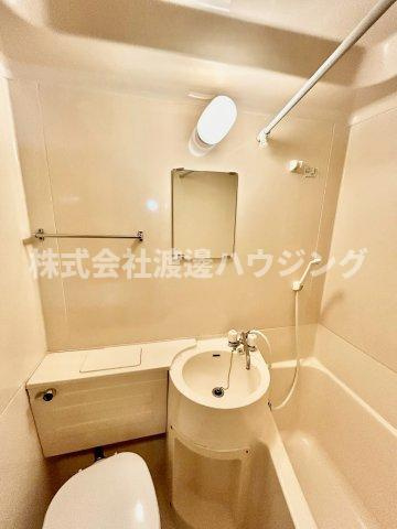 ベストレジデンス江坂A棟の洗面所