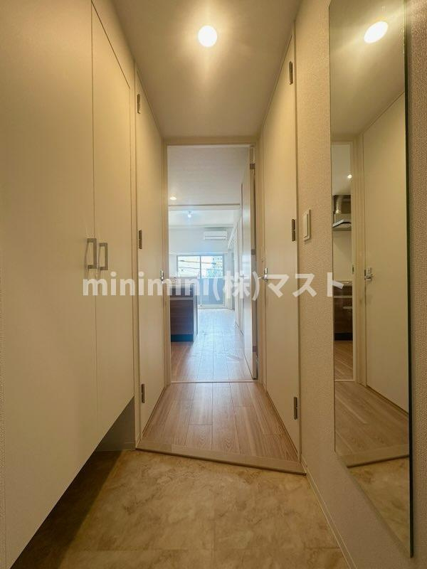 セレニテ夕陽丘エクラの玄関