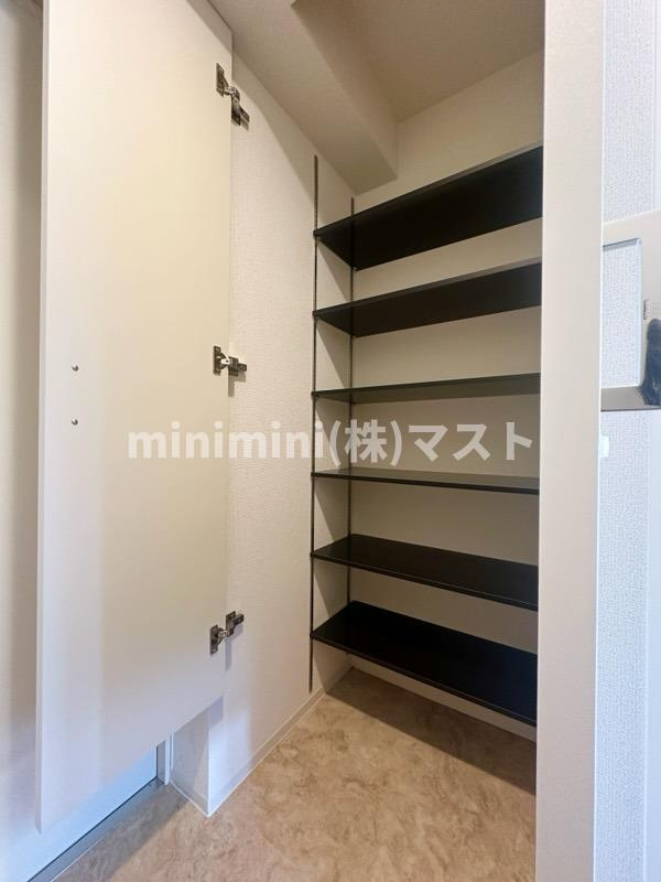 セレニテ夕陽丘エクラの収納