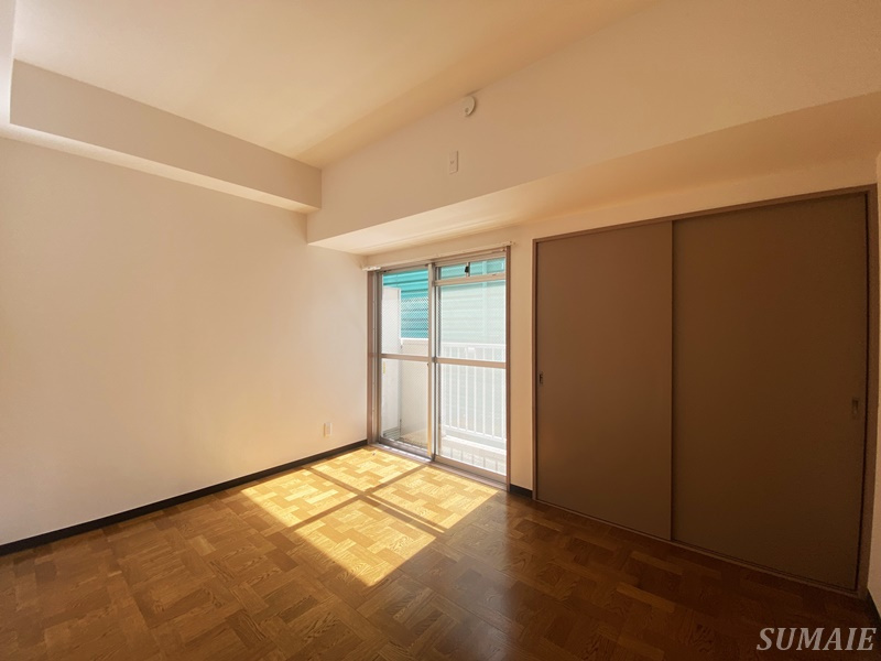 クラウンプラザの寝室|使い勝手のいい寝室です