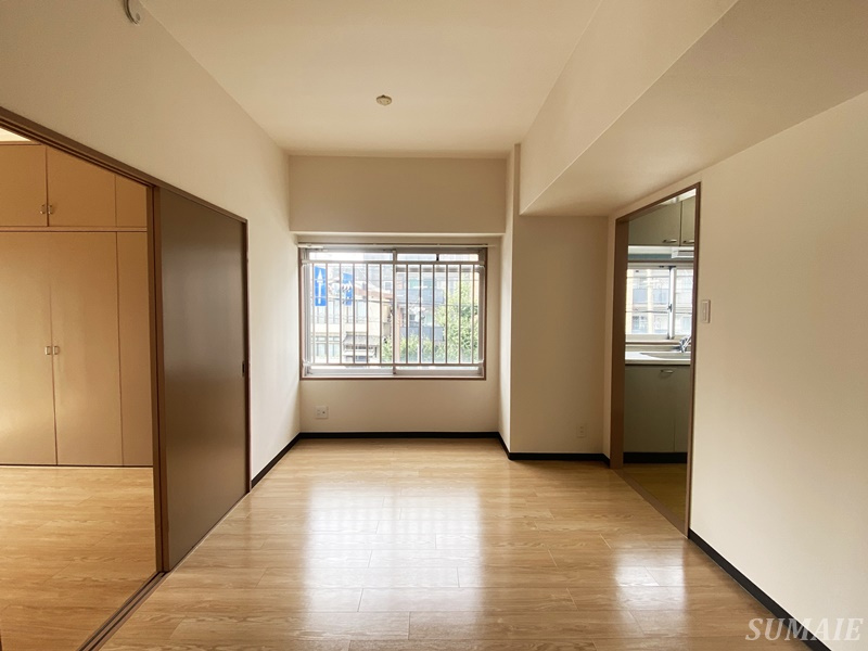 クラウンプラザの居間・リビング|7.7帖DK