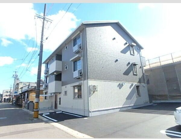 ウエスト サイド レジデンスの外観