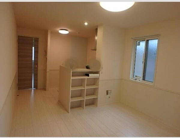 ウエスト サイド レジデンスの居間・リビング