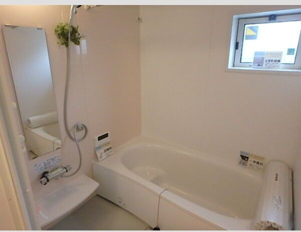 ウエスト サイド レジデンスの浴室