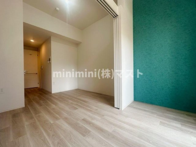 セレニテ夕陽丘エクラの洋室|お部屋によってカラーバリエーションが異なります