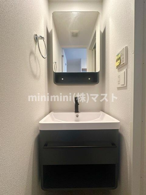 セレニテ夕陽丘エクラの洗面所