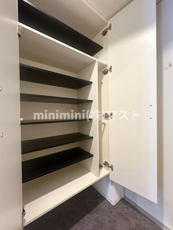 セレニテ夕陽丘エクラの収納