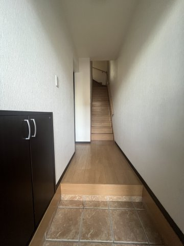 リヴェールチエⅡの玄関