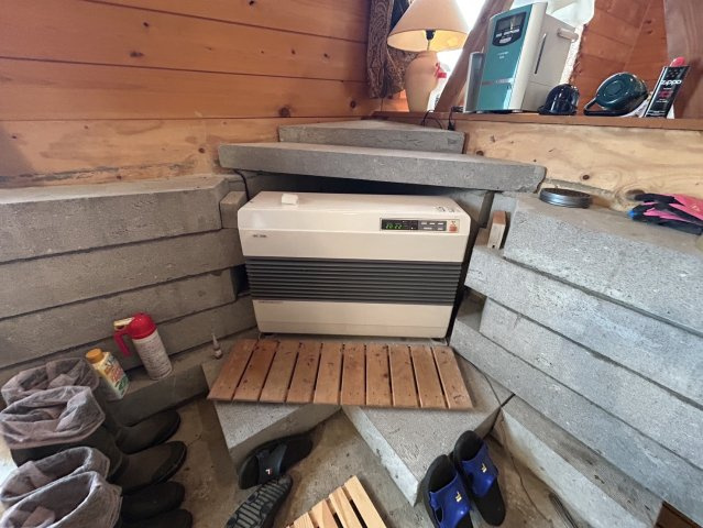 自然豊かな別荘♪那須町高久丙ロフト付き♪の冷暖房・空調設備|石油暖房機器あり