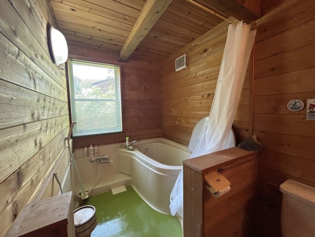 自然豊かな別荘♪那須町高久丙ロフト付き♪の浴室|きれいなお風呂です