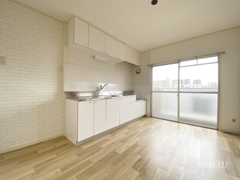 メゾン礒部の居間・リビング|ダイニングキッチン☆