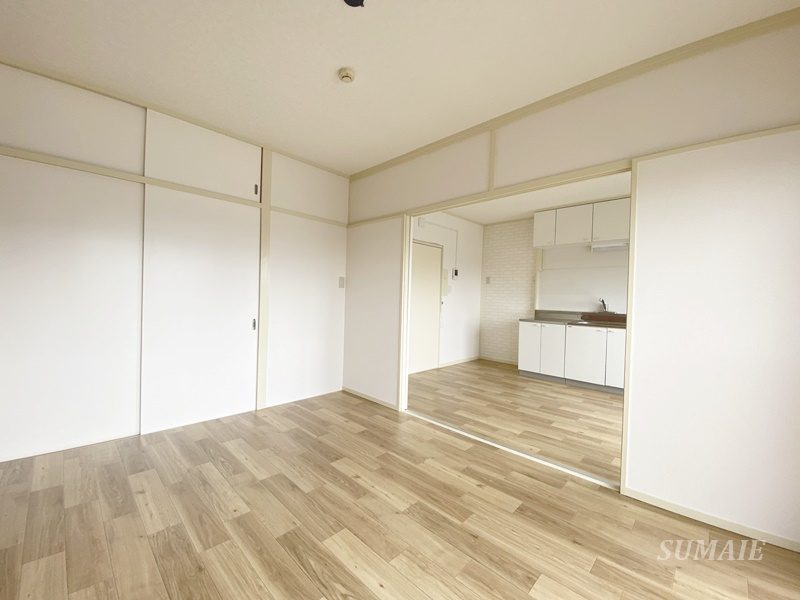 メゾン礒部の洋室|6帖洋室☆