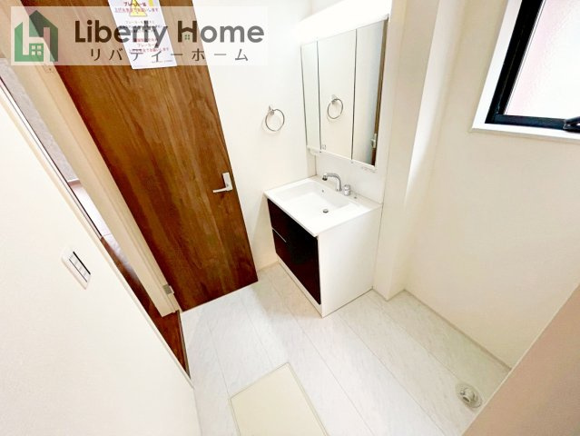 古河市下辺見第6　新築戸建　4号棟の脱衣所