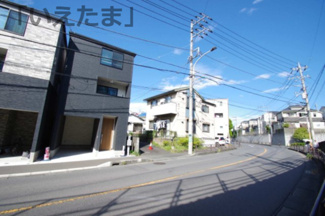 【前面道路含む現地写真】