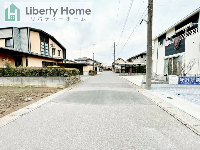 古河市下辺見第6　新築戸建　6号棟の前面道路含む現地写真