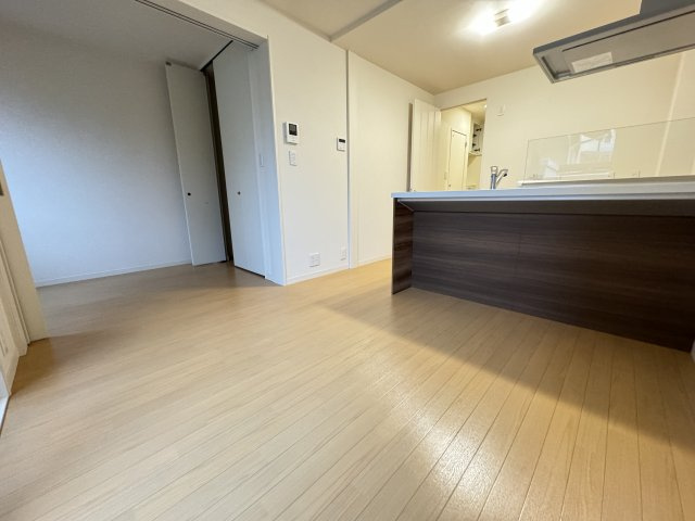 【居間・リビング】バルコティラール