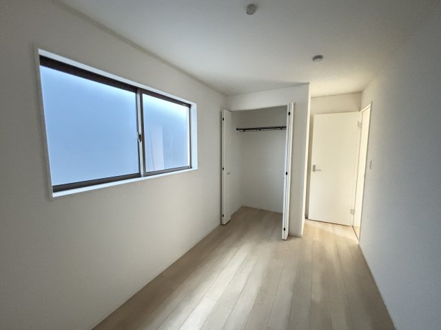 知立市新林町茶野42番15『仲介手数料無料』新築戸建ての洋室