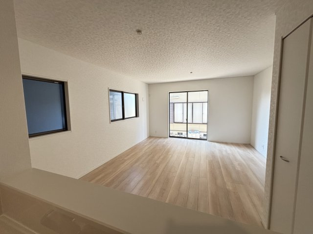 知立市新林町茶野42番15『仲介手数料無料』新築戸建ての居間・リビング