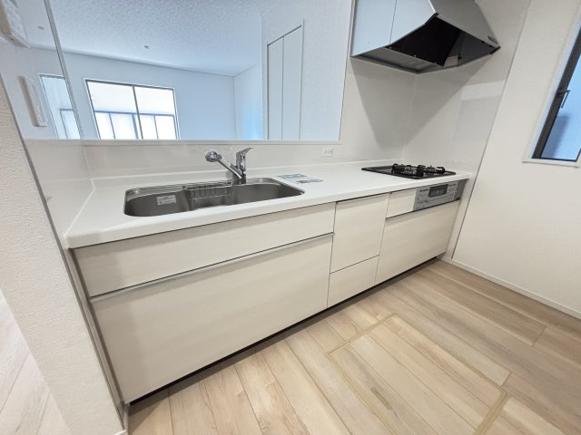 知立市新林町茶野42番15『仲介手数料無料』新築戸建てのキッチン