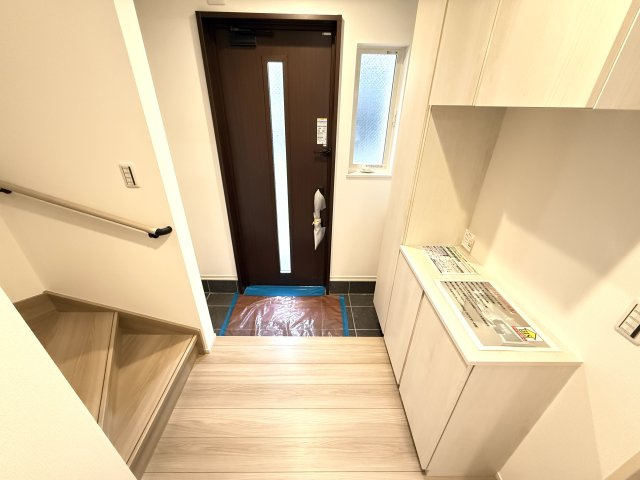 堺市東区草尾新築一戸建　全1棟の玄関