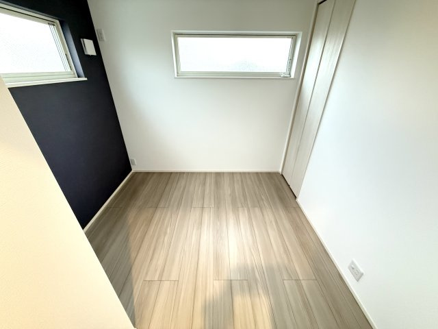 堺市東区草尾新築一戸建　全1棟の洋室