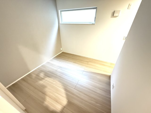 堺市東区草尾新築一戸建　全1棟の洋室