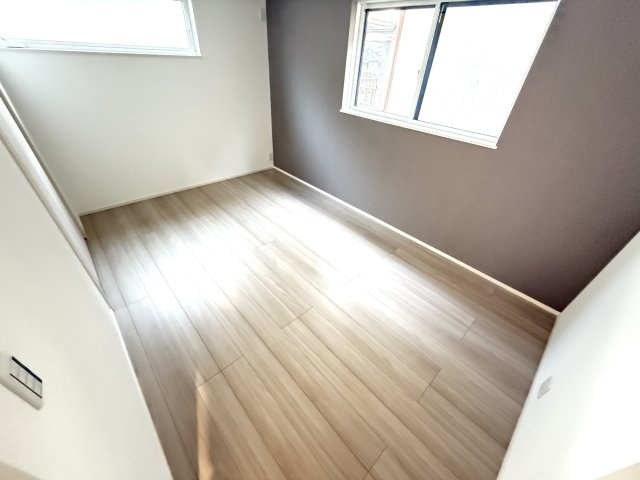 堺市東区草尾新築一戸建　全1棟の洋室