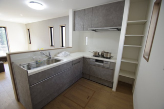 【キッチン】 | 【仲介手数料無料！！】稲城市平尾2丁目　新築戸建て（全13棟）2号棟　5280万円