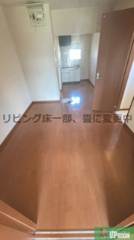 西之島ハイツの居間・リビング