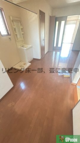 西之島ハイツの居間・リビング