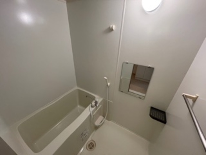 サニーハウス応時の浴室