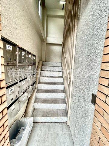 ベストレジデンス江坂IIのエントランス