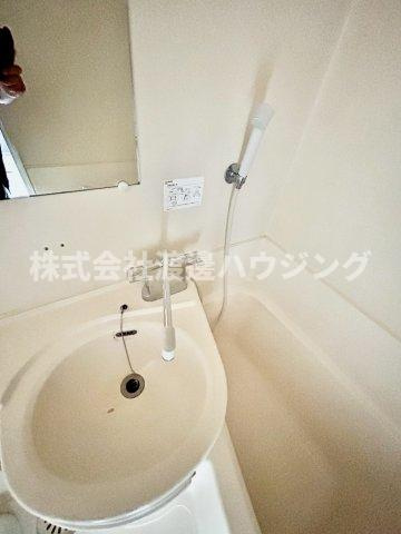 ベストレジデンス江坂IIの洗面所