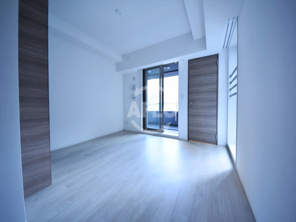 ローレルタワー心斎橋の洋室|ローレルタワー心斎橋　開放的な室内