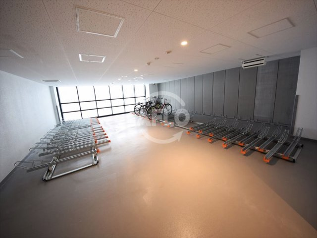 ローレルタワー心斎橋のその他共用部分|ローレルタワー心斎橋　駐輪場