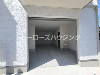 【駐車場】 | プレジール向丘D1 | 電動シャッター！