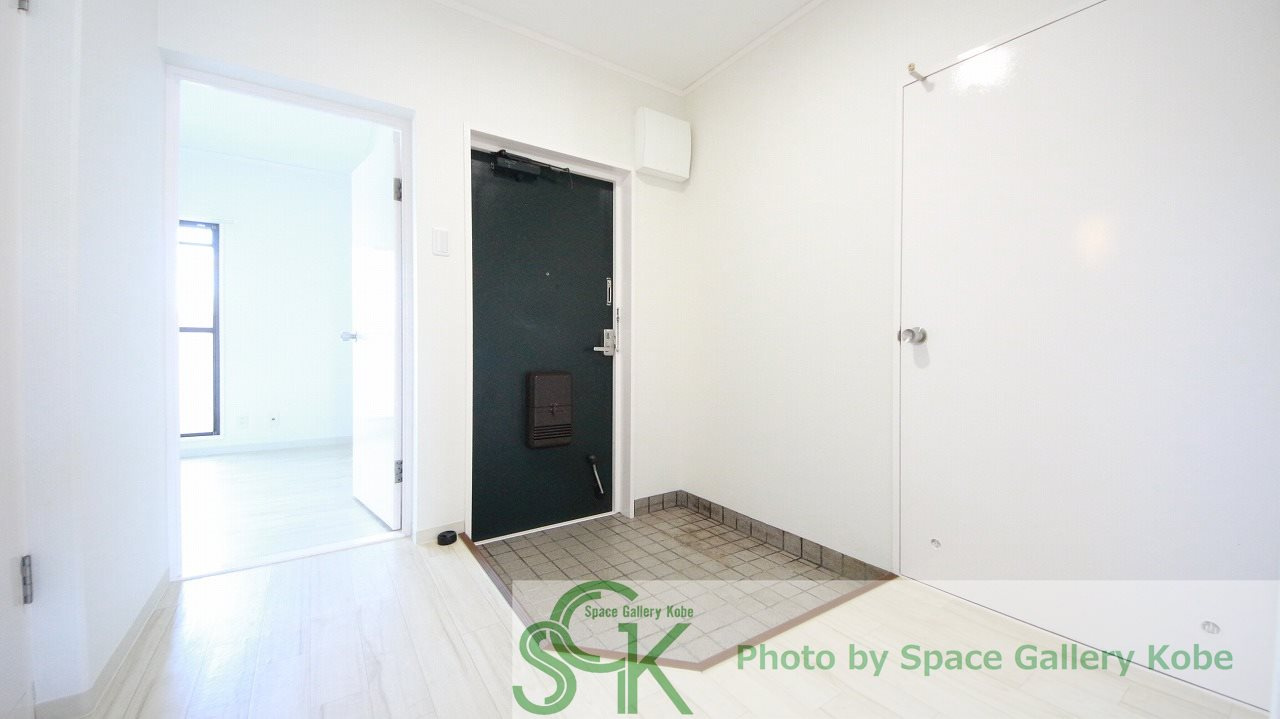 ドエルアズマの玄関|※お部屋により仕様が異なる場合があります※